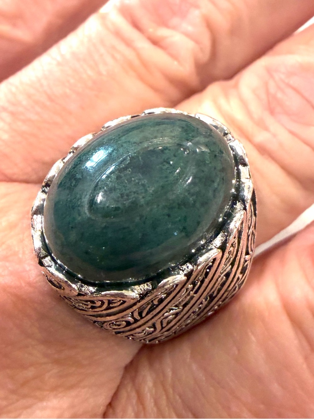 Green Stone Silver-Tone Statement Ring - Size 9,75